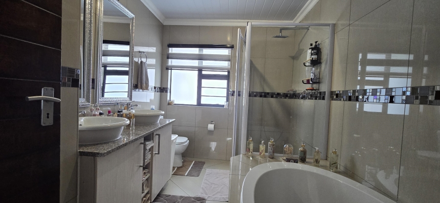 To Let 3 Bedroom Property for Rent in Cashan North West